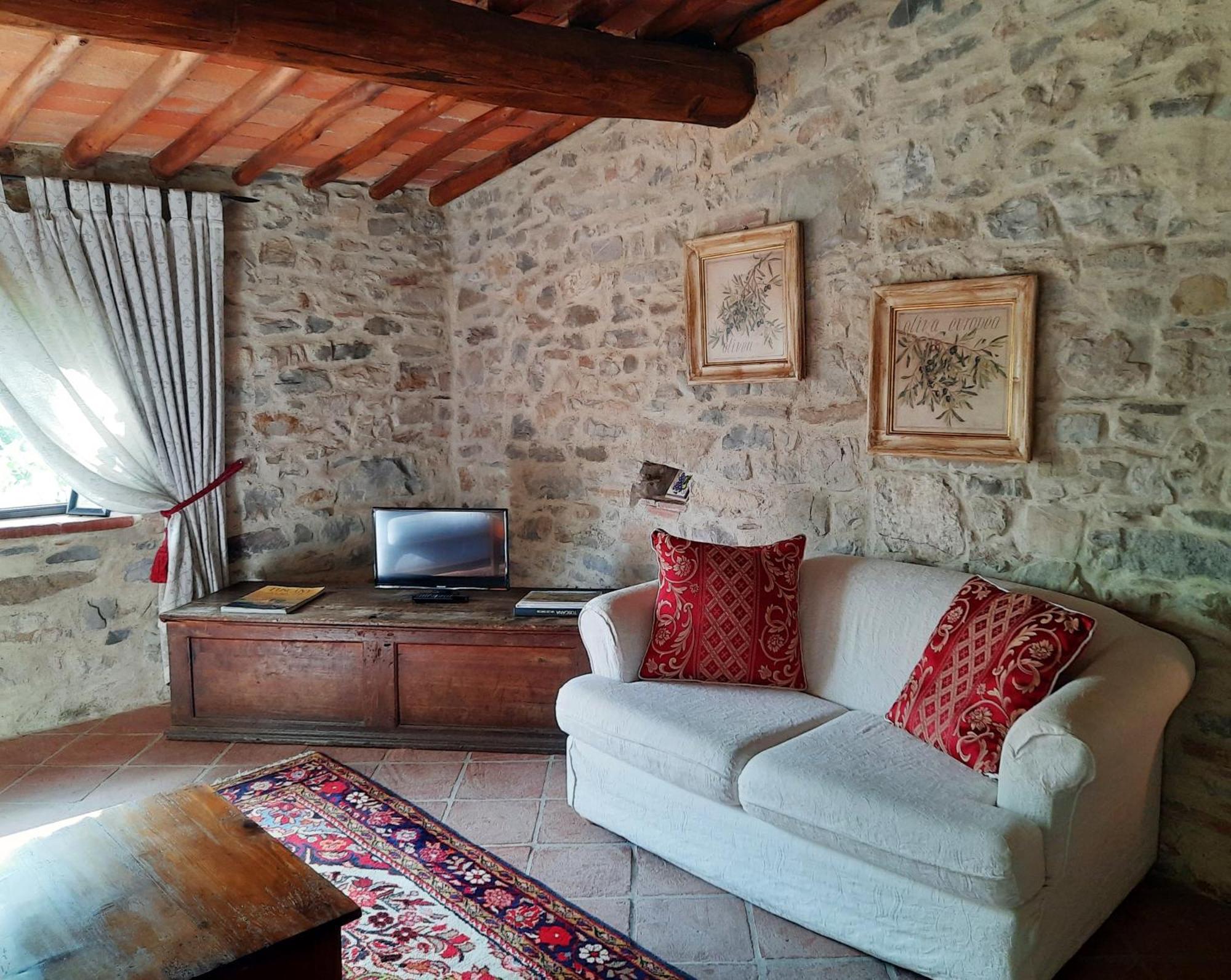 Borgo Livernano - Farmhouse With Pool Radda in Chianti Habitación foto